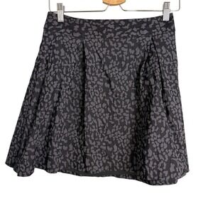 Banana Republic Charcoal Animal Print Jacquard Pleated Mini Skirt Mens Size 4
